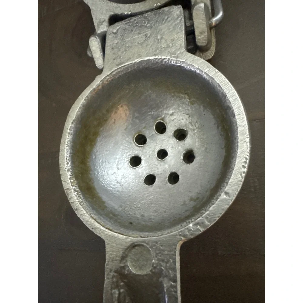 Rachand Cast Aluminum Manual Citrus Lime Squeezer Juicer Hecho en Mexico Silver